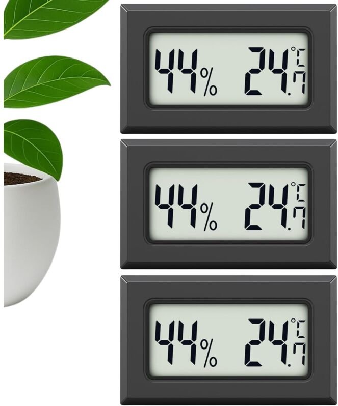 Set mit 3 digitalen Mini-Innenthermometern und -Hygrometern zur genauen Messung der Luftfeuchtigkeit in Innenräumen.