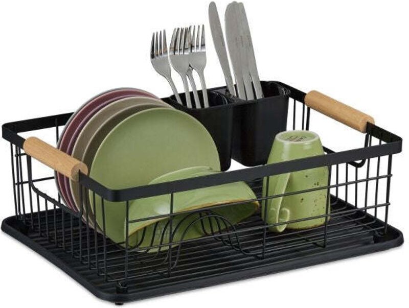 Dish drainer with drip tray