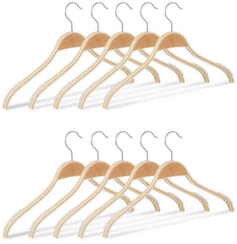 Set of 10 wooden clothes hangers