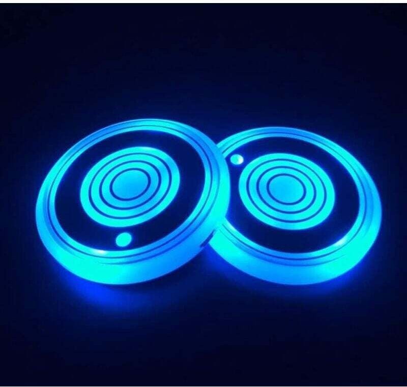 LED-Getränkehalterbeleuchtung fürs Auto, 7 wechselnde Farben, USB-Ladefläche, wasserdichte Getränkehalterauflage, LED-St...