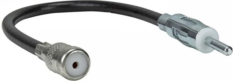 Antennenadapter 1500-008: DIN-Stecker (m) auf ISO-Stecker (f) mit ca. 20 cm Kabelverlängerung.