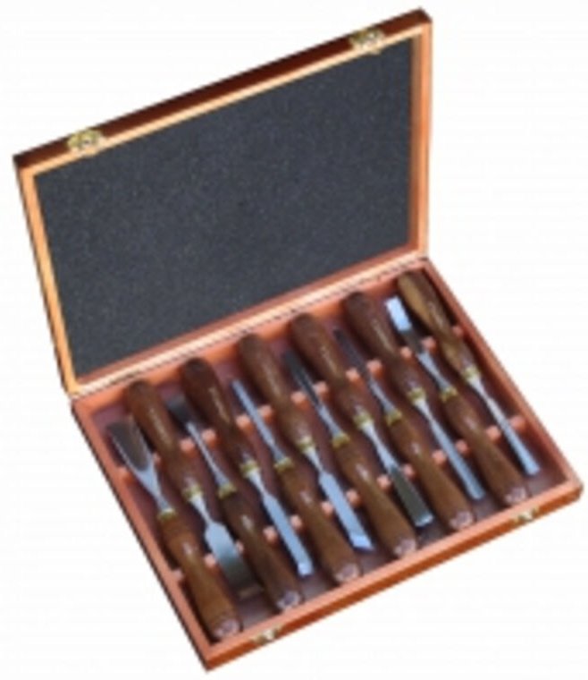 Geschenkset mit 12 Schnitzwerkzeugen FSC 100 % Eigenschaften Geschenkset mit 12 FSC 100 % Schnitzwerkzeugen