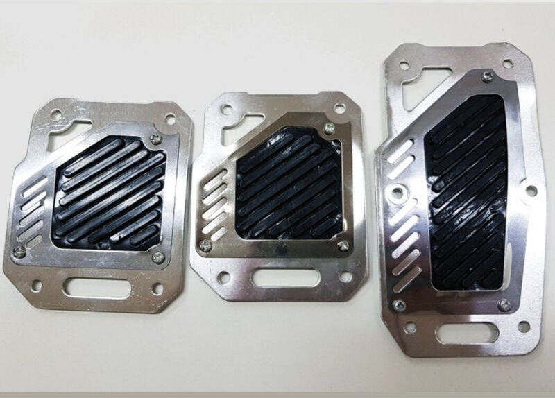 Trade Shop - Pedalauflagen Chrom Stahl Schwarz WS1566 Sportwagen Tuning Anti-Rutsch Auto -