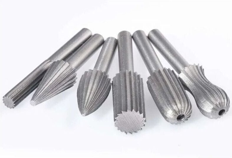 Satz mit 6 doppelschneidigen Hartmetall-Rotationsfräsern, 6 mm, Hartmetallschaft, Feil-/Gravur-/Schleifaufsätze für Rota...