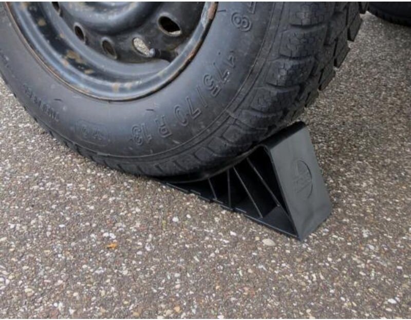 Tripus Unterlegkeil schwarz