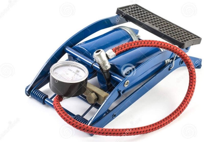 Trade Shop - Professionelle Doppelzylinder-Pedal-Reifenfüllpumpe, 2 Schläuche -