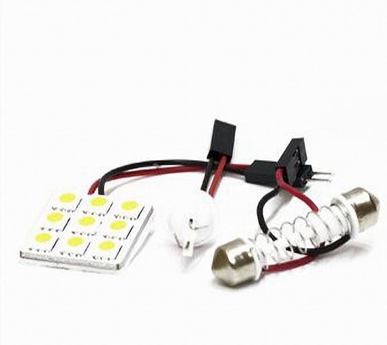 Trade Shop - LED-Chip 2 Watt 12 V Auto 9 LED Ultrahelles Licht T10 6000 K Maxtech L-M01 -