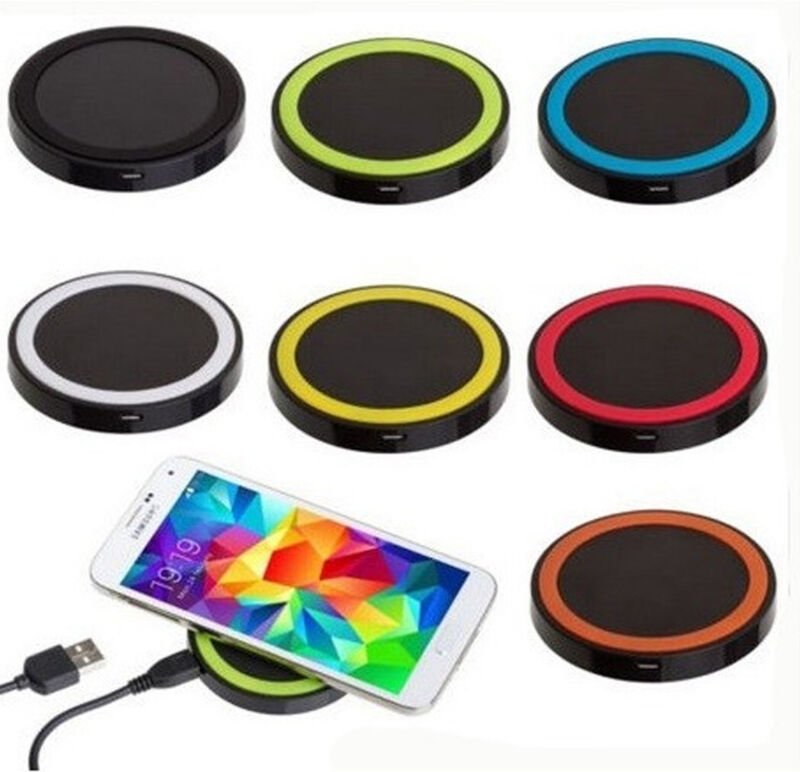 Trade Shop - TRAGBARES MINI WIRELESS QI POWER EXTERNES BATTERIE-LADEGERÄT -