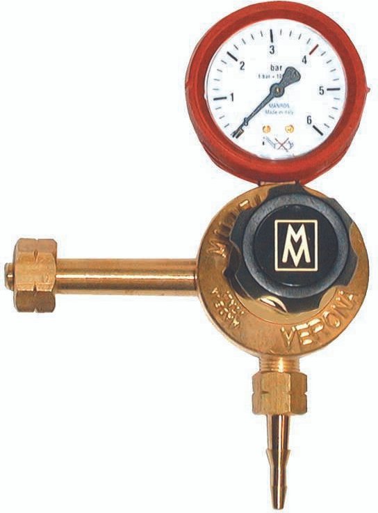 Druckminderer mit einem Manometer für Propan