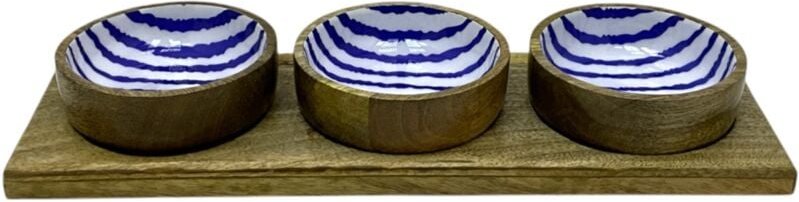 Holztablett mit 3 gestreiften Schüsseln zum Servieren von Vorspeisen und Snacks auf Partys und Meetings