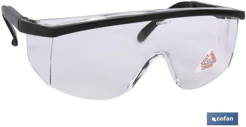 Schutzbrille gegen Stöße