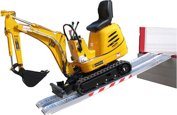 Matisère - Alu Auffahrrampe 4m mit Schutzand Länge 4m, inn. Breite 240mm - als Einzelstück - M074/40U