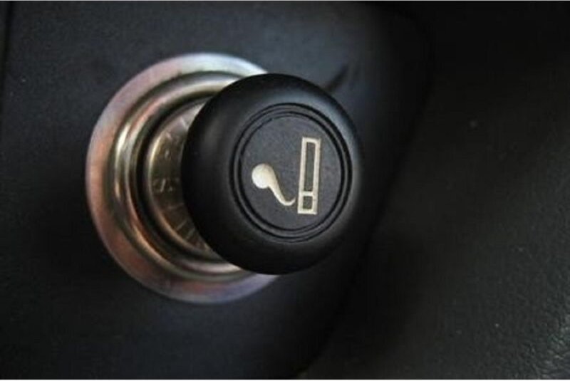 Trade Shop Traesio - Trade Shop - universal-zigarettenanzünder für auto camper licht leuchtet 12V klein -