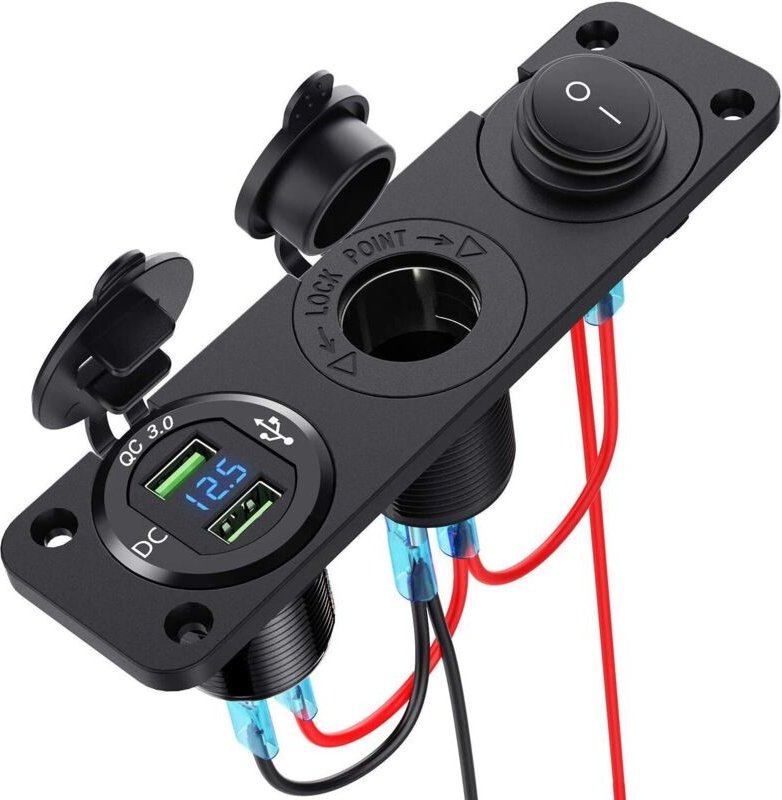 Autoladegerät mit 12-V-Zigarettenanzünderbuchse, Dual-USB-Ladegerät und LED-Voltmeter, geeignet für Boot, LKW, Motorrad