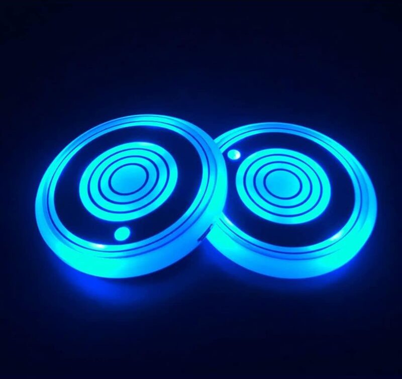 LED-Getränkehalter-Leuchten fürs Auto, 7 Farben wechselnde USB-Ladematte, wasserdichtes Getränkehalter-Pad, Licht im Aut...