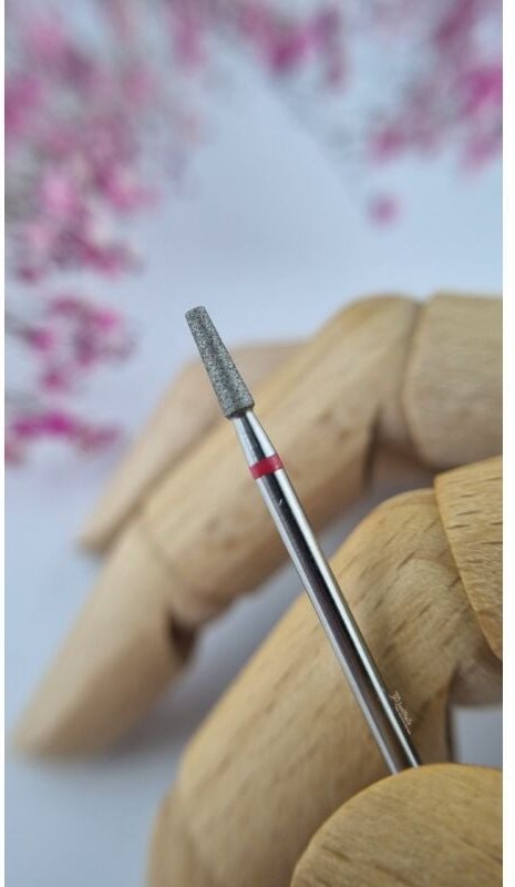 F110 – Roter Kegel (F)