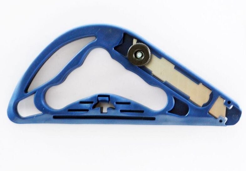 Nespoli - Teppichschneider inkl. 1 Abbrechklinge Tapezierwerkzeug