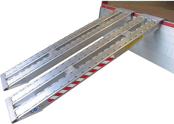 Matisère - Alu Laderampe 4m geriefelt - Breite 600mm - Traglast bis 8t - Als Stückware verkauft - M120F/600/4000