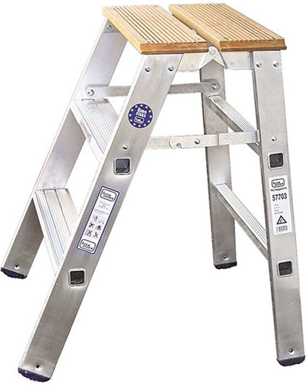 Iller Montagetritt, einseitig begehbar mit großer Standfläche 2 Stufen und 2,45m AH