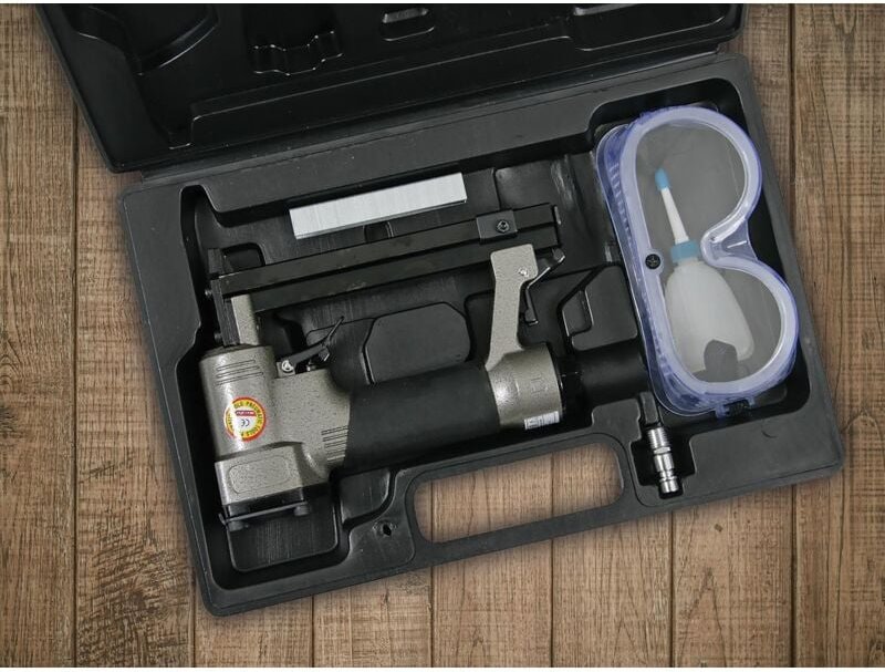 Thumbnail - Nuair Tacker-Set mit 100x 12x10mm, 100x 12x16mm Klammern, Sicherheitsbrille, Öl - schnell, effizient, kompatibel mit Kom...