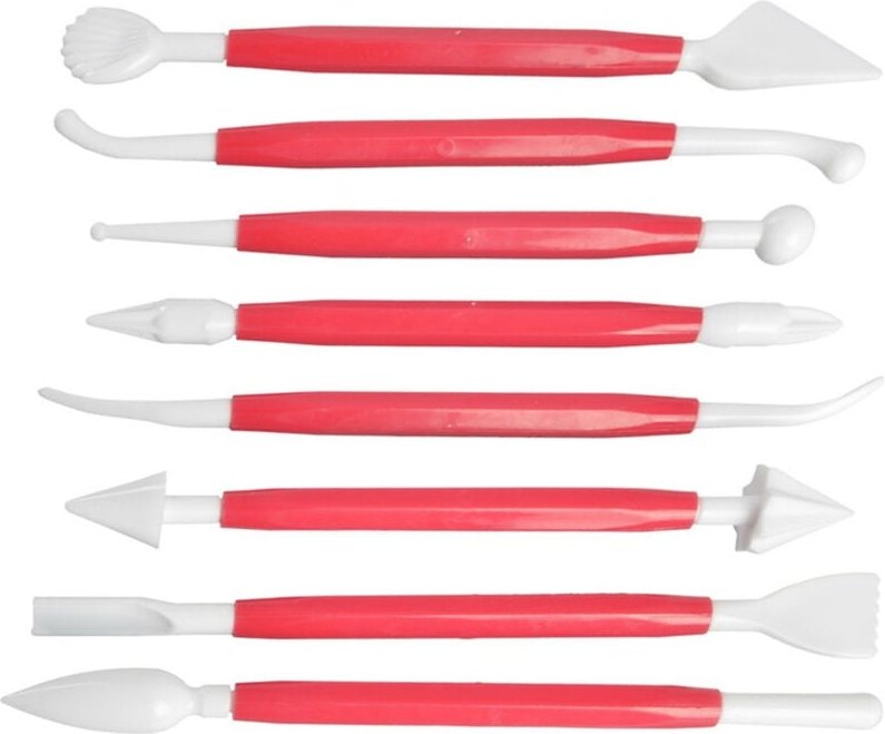 8 tools for modeling marzipan and sugar paste