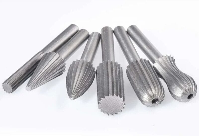 Lot de 6 fraises rotatives en tungstène double coupe 6 mm Queue en tungstène Embouts de limage/gravure/meulage pour outi...