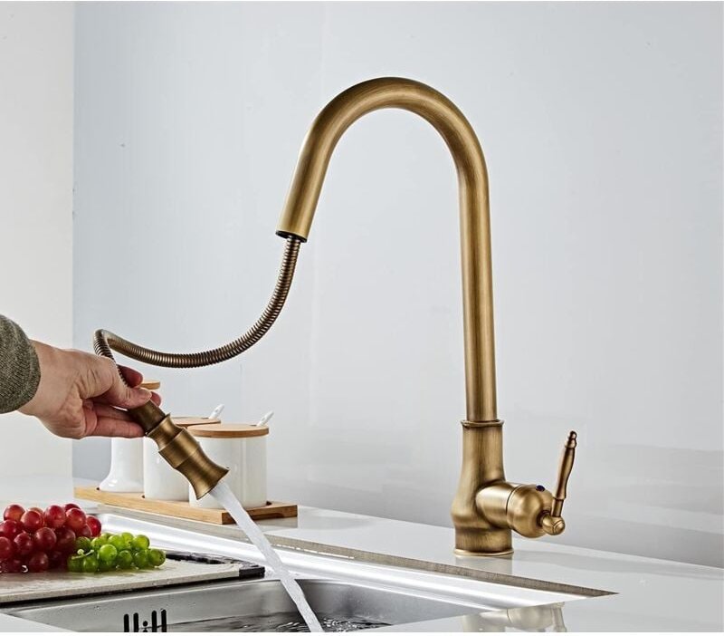Küchenarmatur aus antikem Messing, 360° drehbare Küchenmischbatterie mit ausziehbarer Brause, Einhebel-Küchenspülarmatur...