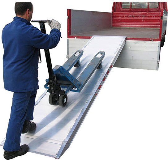 Laderampe 1,60m - Innere Breite 690mm, Ladehöhe 480mm, Gewicht 21kg, Traglast 1000kg Geriefelte Aluminiumrampe- als Einz...