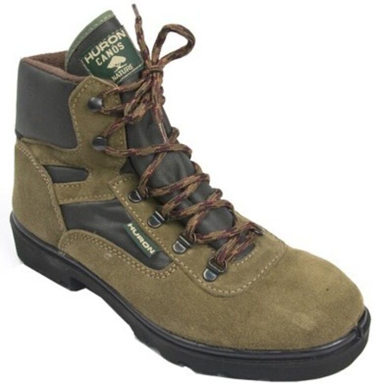 EDM - Khakifarbener Trekkingstiefel aus Wildleder, Mod. 8000/2000 t.39 Segarra-Stöcke