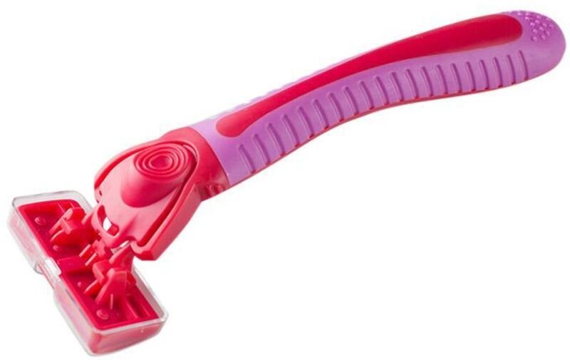 Rasierer mit auswechselbaren klingen in einer aufbewahrungsbox - rot