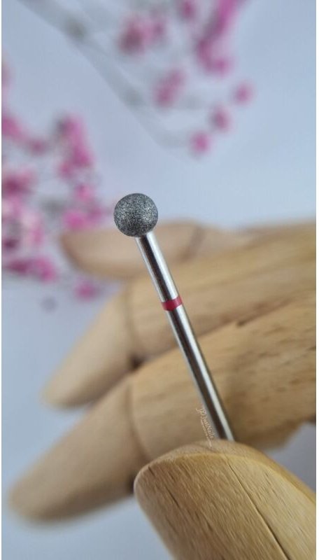 F128 – MEGA-Roter Ball (F)