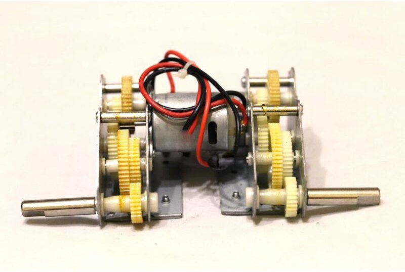 18-020.4 Kunststoffgetriebe Lange Antriebswelle/niedrig