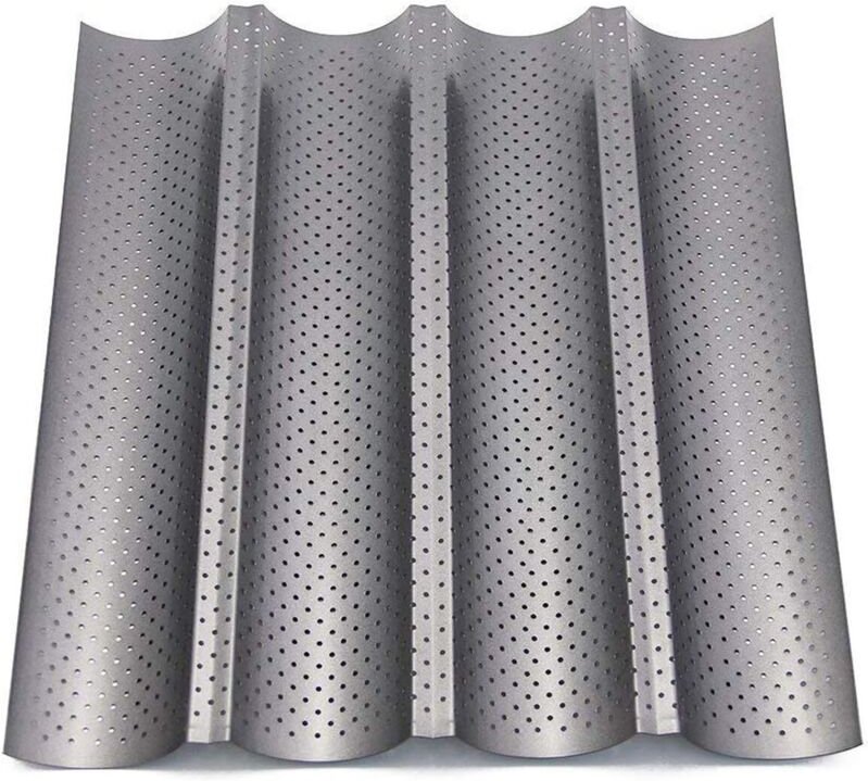 Perforierte Backblechform für 4 antihaftbeschichtete Baguettes, unverzichtbares Zubehör für die Herstellung von Baguette...