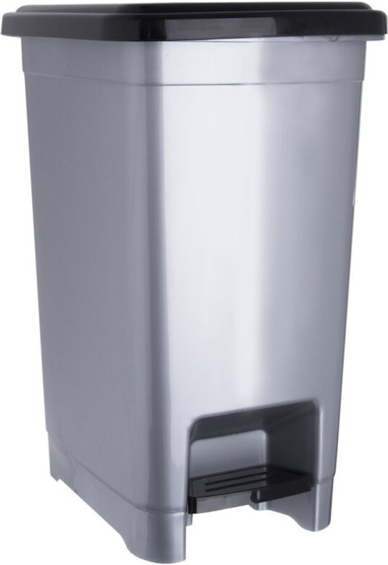 Slim and practical pedal bucket in gray plastic with handle