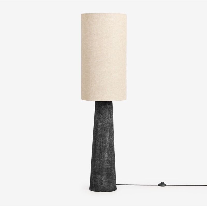 Thumbnail - SKLUM Stehlampe Loana aus Leinen und Fiberglas Schwarz