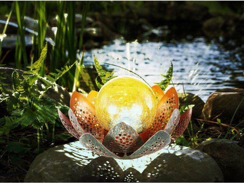 Led Deko Solarleuchte Seerose mit Crackle Glaskugel, Grün-Gold Ø22cm