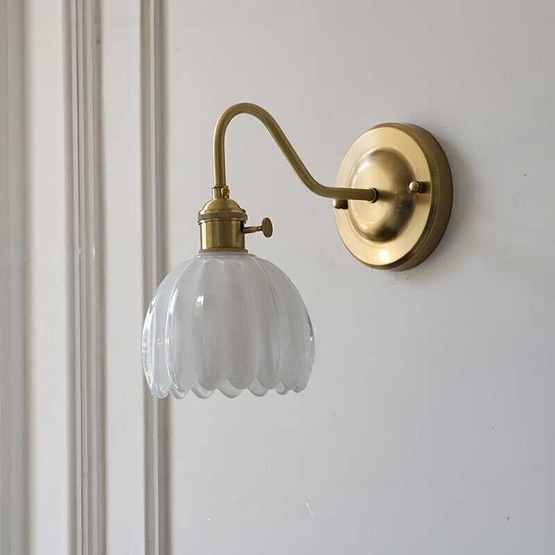 Retro-Wandleuchte aus Messing, gebogene Rohrwandleuchte in Form einer weißen Blüte, geeignet für Schlafzimmer, Nachttisc...