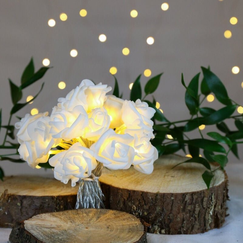 Trade Shop Traesio - Trade Shop - Weiße Rosenform, 10 LED-Leuchten, batteriebetrieben -