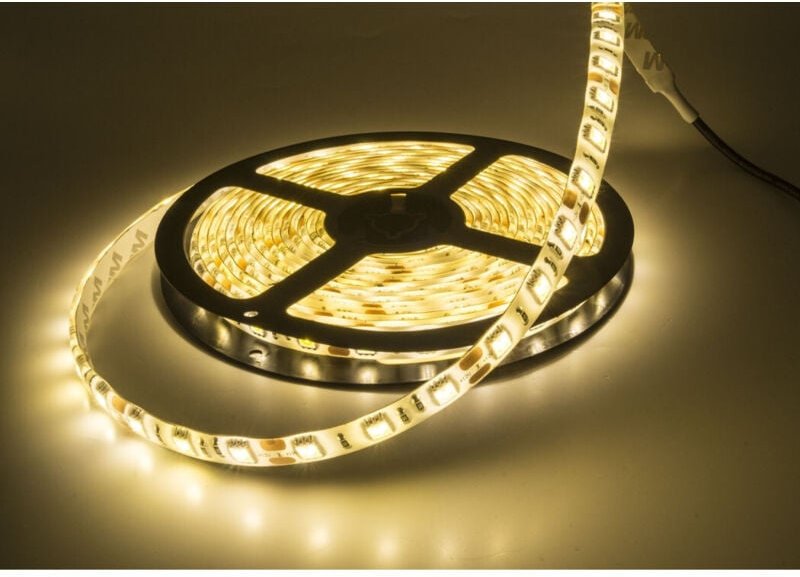 Trade Shop - LED-Streifen 5050, flexibel, 5 m, selbstklebend, für Innen- und Außenbeleuchtung, IP65 -