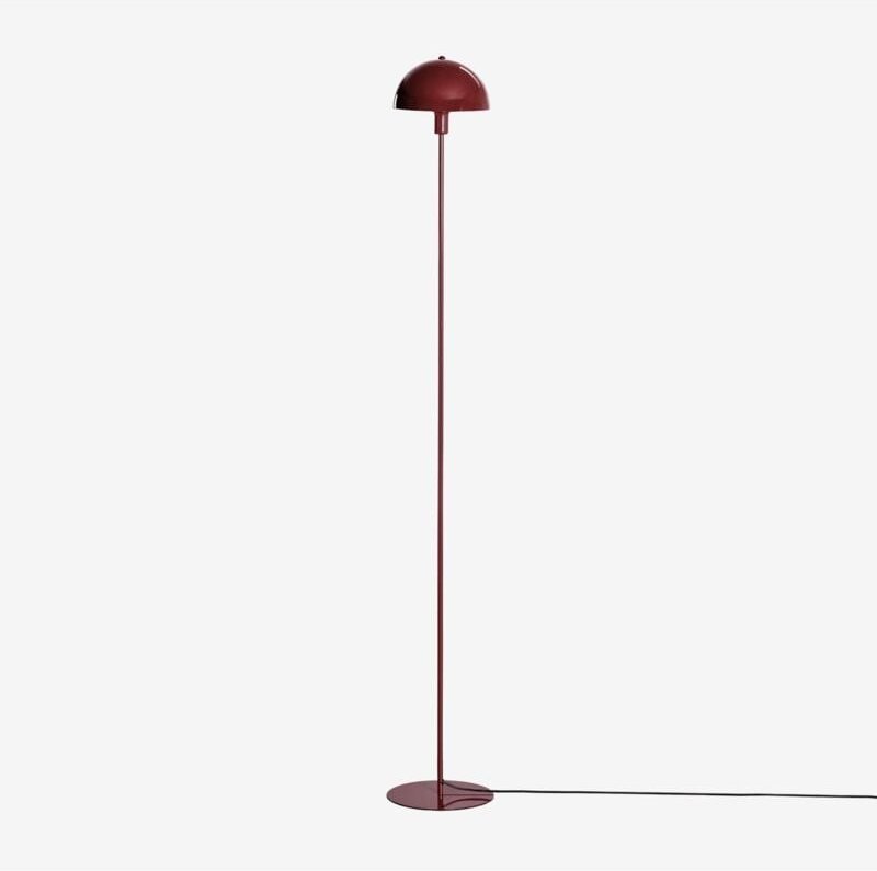 Thumbnail - SKLUM Alnair Stehlampe aus Eisen Weinrot
