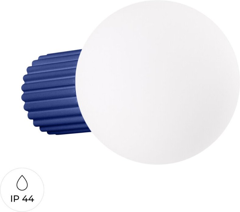 Moderne ultramarinblaue Wandleuchte mit geriffeltem Korpus und weißer Glaskugel für Bad oder Flur 1xG9 8W IP44 HALO Soll...