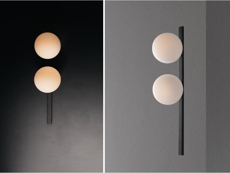 Meinewunschleuchte - Außergewöhnliche led Wandlampe Schwarz 2 flammig Kugel Opalglas Weiß, Höhe 60cm