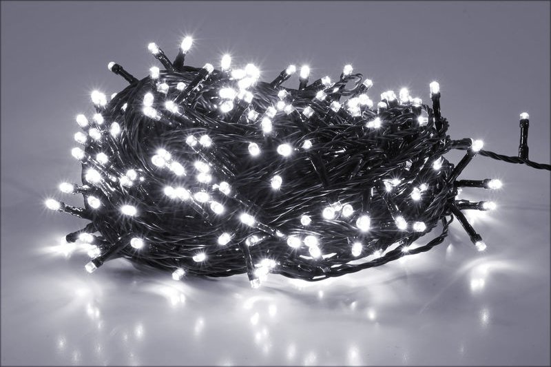 LED Lichterkette kalt weiß - 40 LED / 3 m - Weihnachts Deko Beleuchtung für den Innen- und Außenbereich