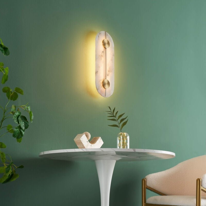 Ovale goldene LED-Wandleuchte mit Alabaster-Schirm - Calizia