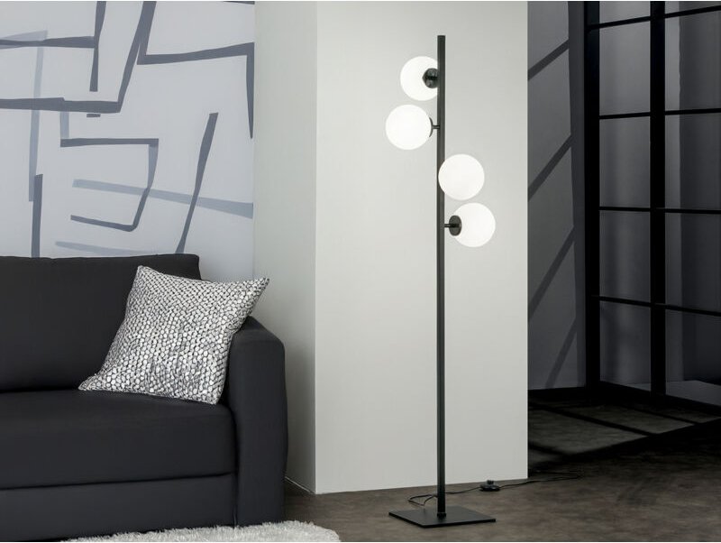 Stehlampe ENOIRE 4-flammig Schwarz mit Glaskugeln in Opalweiß, Höhe 150cm