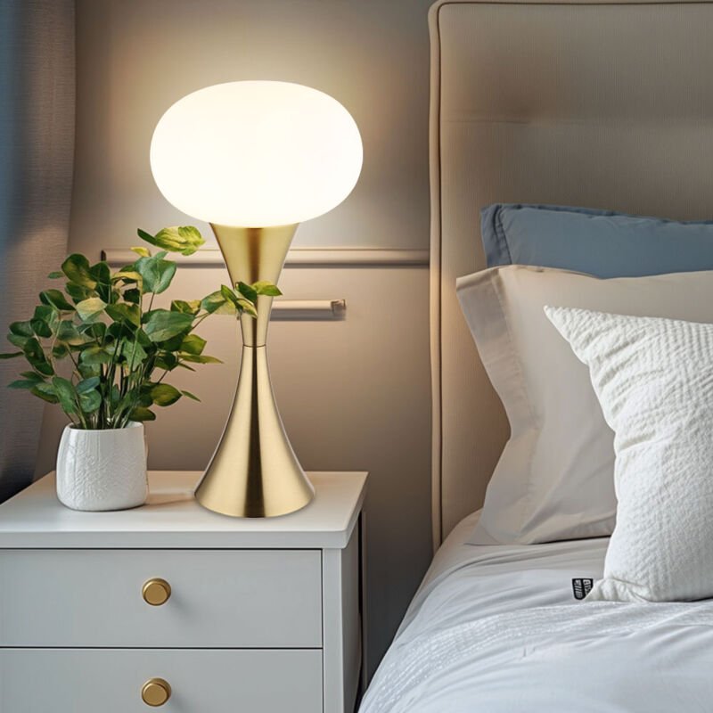 Tischlampe messingfarben Wohnzimmerlampe Tischleuchte Nachttischlampe Schlafzimmerleuchte, Opalglas1x E14, DxH 18 x 36,9...