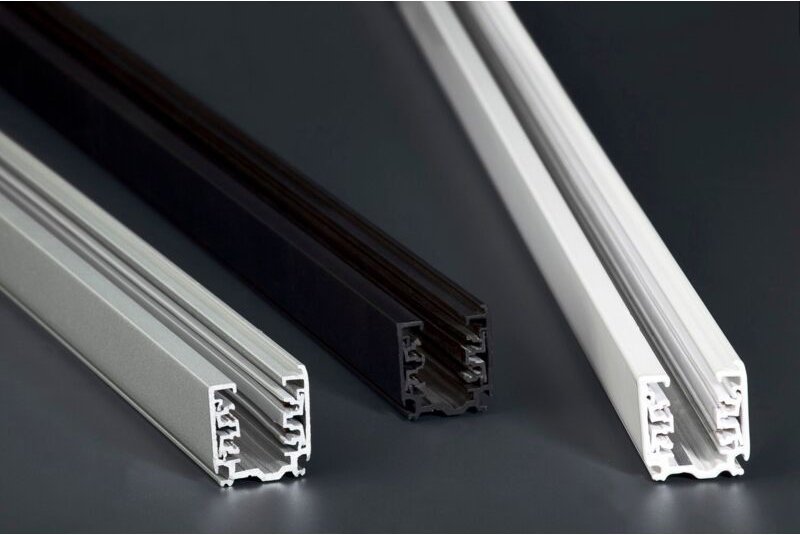 Schwarze Schiene für Strahler 2m Faro Barcelona