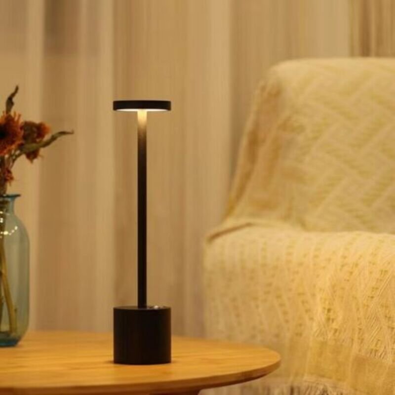 Noir Kabellose LED-Tischleuchte, kleine wiederaufladbare Schreibtischlampe aus Metall, 2 Dimmstufen, modernes Hotel Rest...