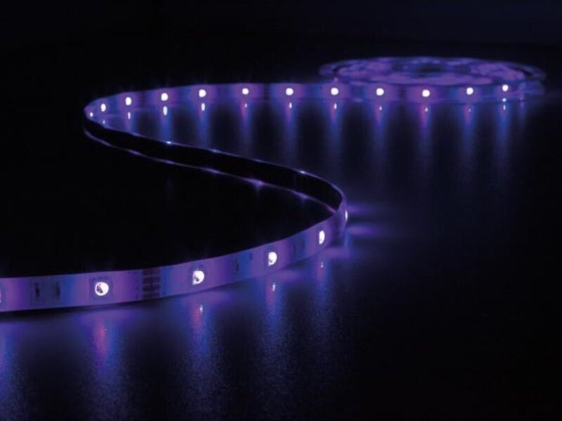 Velleman - Perel Set mit musikgesteuerter LED-Leiste, 150 helle 5050 LEDs, RGB-Controller und Stromversorgung, einfache ...