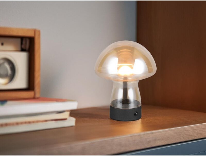 Reality Leuchten - Kleine Akku Tischlampe dooley aus Glas Bernsteinfarben, Höhe 18cm